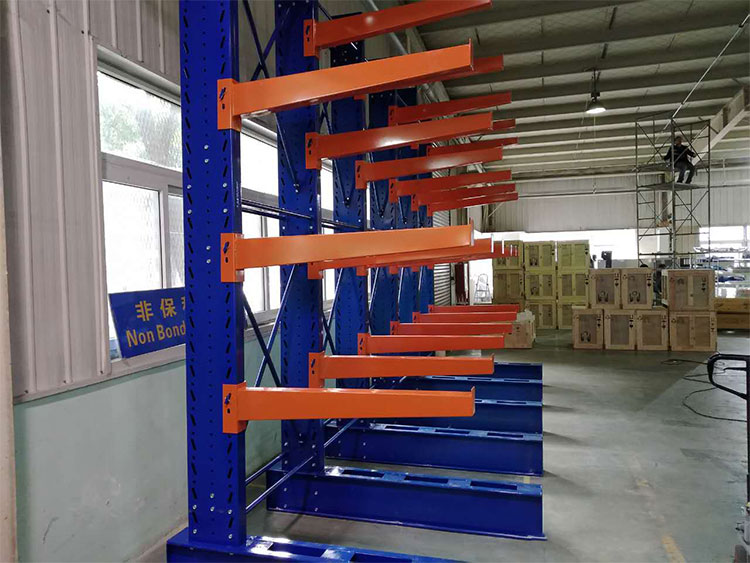 寧波某家具公司懸臂貨架